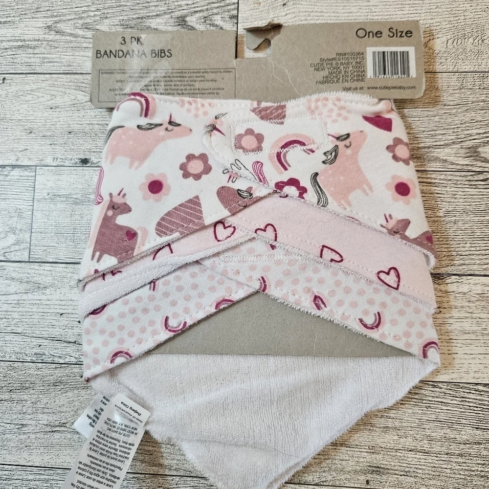 Bandana Bibs NWT Pack Of 3 Unicorns Hearts & Rainbows